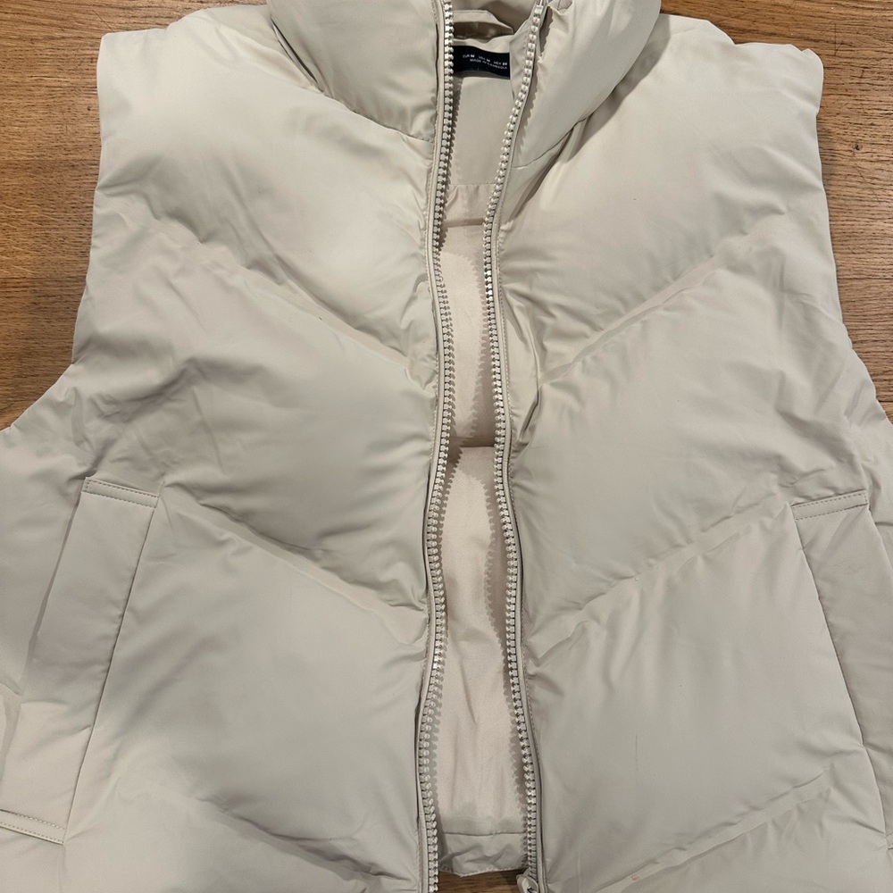 Zara Off-White Puffer Vest